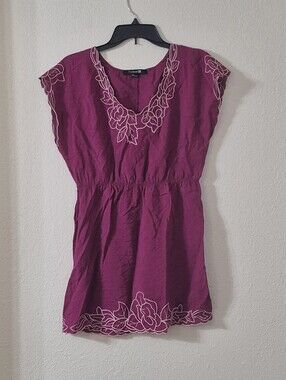 Forever 21 Magenta Floral-Outline V-Neck Tunic